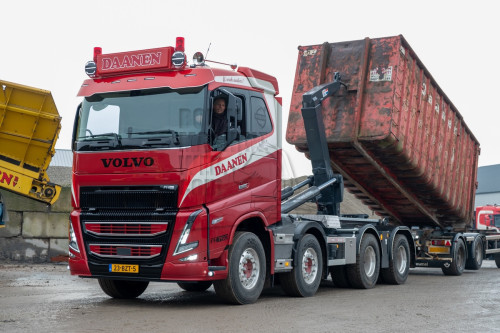 Volvo FH16-750 8x4WS 47